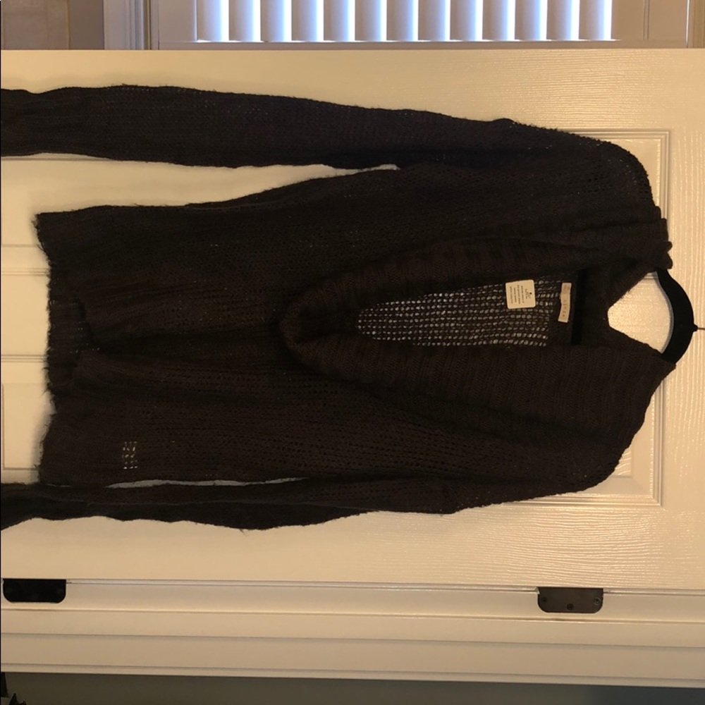 Hinge sweater
